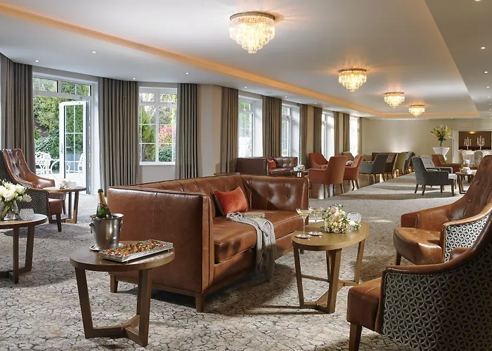 Hodson Bay Hotel